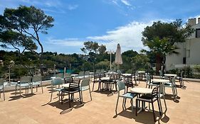 Hotel Cala Ferrera 3*